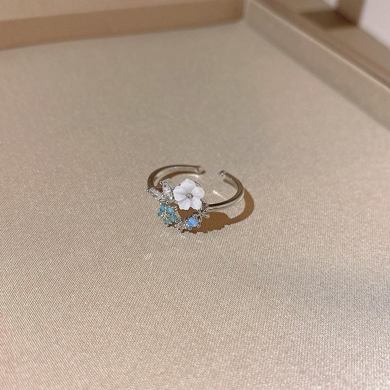 Light Luxury Minority Adjustable Flower Ring